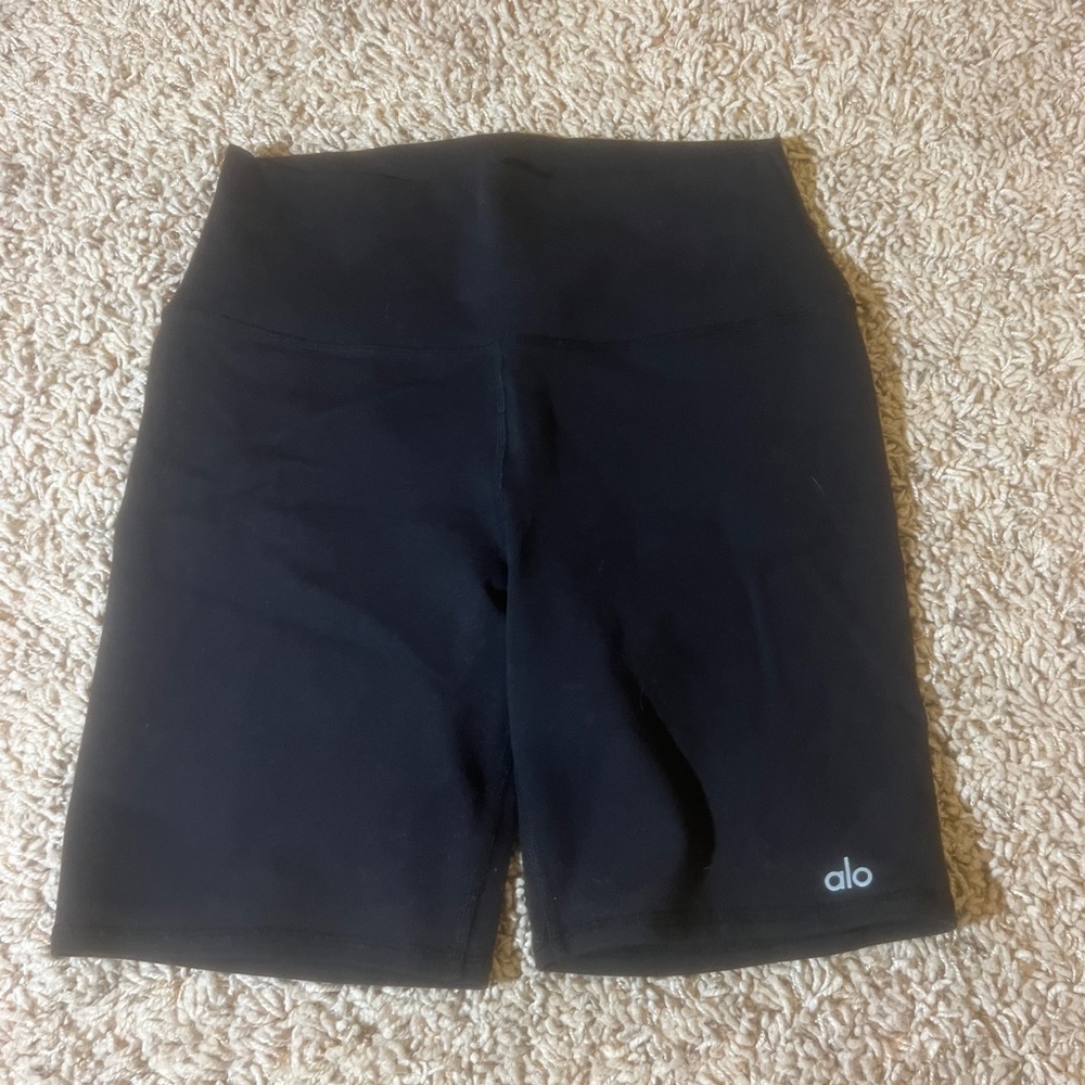 Alo biker shorts black size large